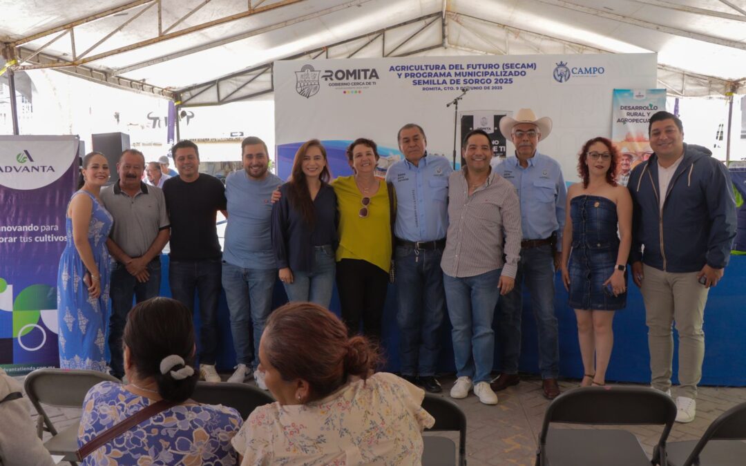 Productores romitenses reciben insumos para sembrar maíz y sorgo.