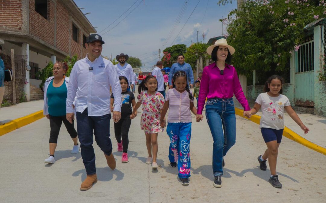 Romita avanza con más obras de pavimentación: Entregan la primera etapa de la calle Álvaro Obregón y arrancan nuevas etapas en La Gavia y cabecera municipal.