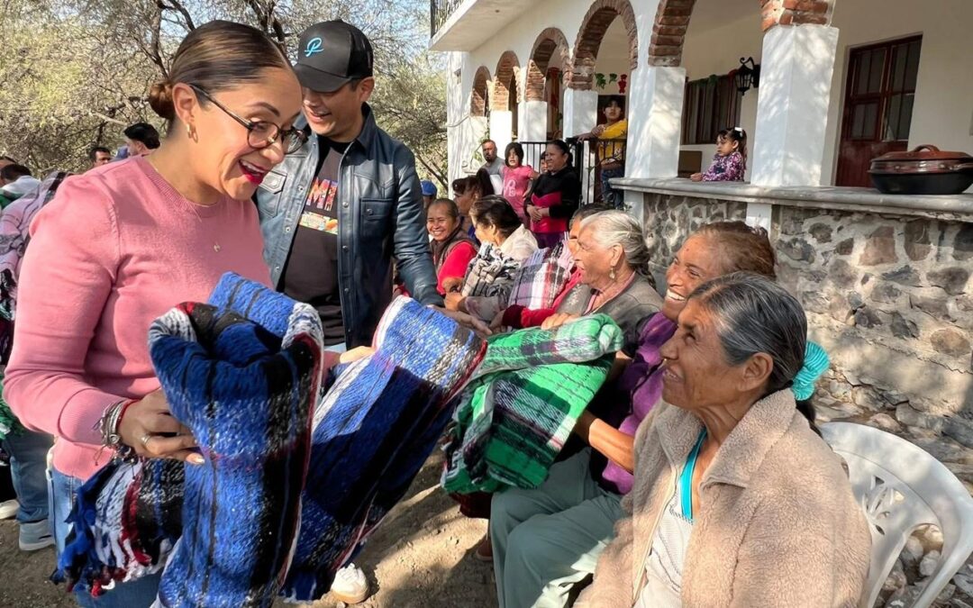 Abrigando Corazones: Inicia entrega de dos mil cobijas en Romita.